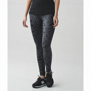 Lululemon Wunder Under Pant *Full-On Luon Animal Swirl Deep Coal Light 8